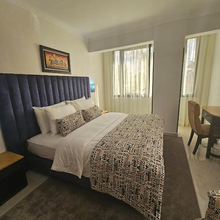 Al Akhawayn Hotel Oujda Bagian luar foto