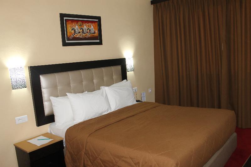 Al Akhawayn Hotel Oujda Bagian luar foto